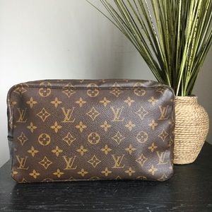 Authentic Louis Vuitton Trousse Toilette 28